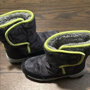Black and Gray Kids Snow Boots with Neon Trim